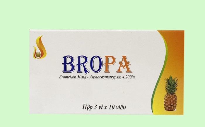 Viên uống Bropa ( Bromelain 50mg + Alphachymotrypsin 4.200 ) (3 vỉ x 10 viên)
