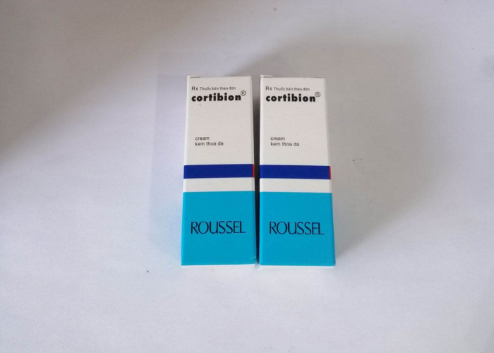 Kem thoa da Cortibion Roussel điều trị chàm, vết côn trùng cắn, viêm da tiếp xúc, viêm da dị ứng (8g)